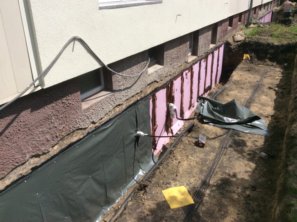 Ansicht Kelleraussenwand abgedichtet und geschützt
